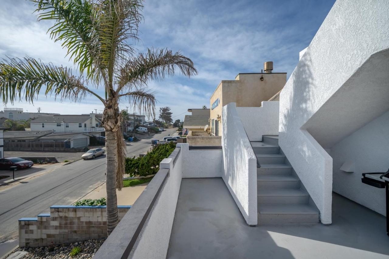 Steps To #Pismobeach With Poker, Foosball, Free Ev Charger, And Bikes Ошеноу Екстер'єр фото